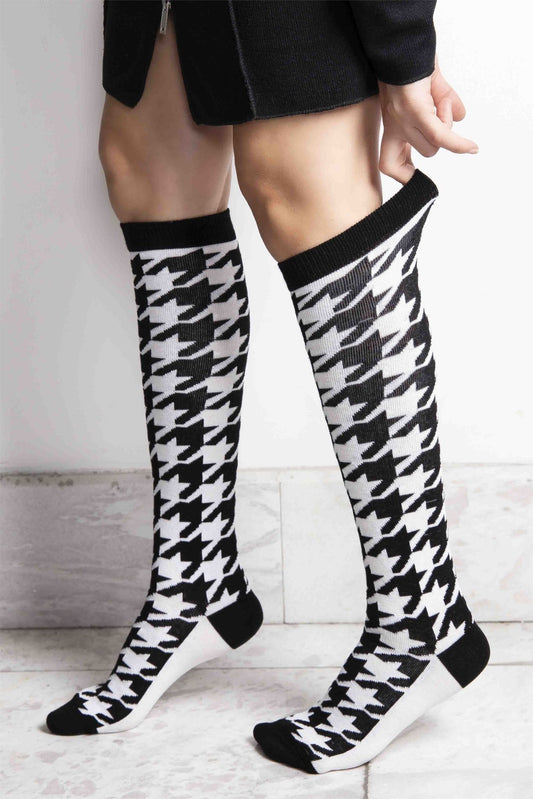 FUNNYSOXX Siyah Beyaz Desenli Kadın Dizaltı Çorap 3’lü Özel Kutu Set – Pamuklu & Elastik - funnysoxx