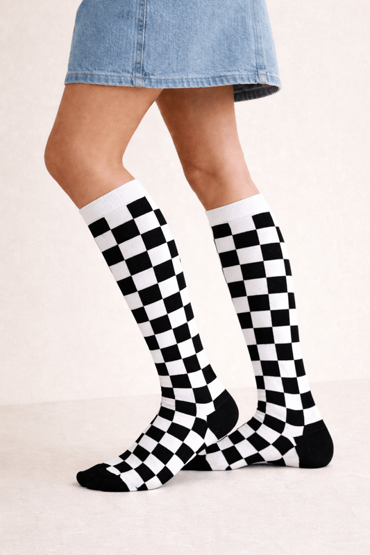 Toptan 6 Adet FUNNYSOXX Siyah Beyaz Desenli Kadın Diz altı Çorap Premium Pamuklu Likralı Konforlu Çorap Seti - funnysoxx
